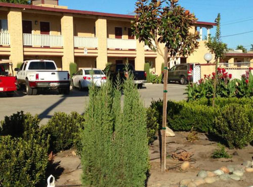 Town & Country Motel Livingston Exterior photo